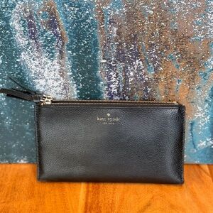 Kate Spade New York Minimalist Black Pebbled Leather Double Zip Wallet (GUC)